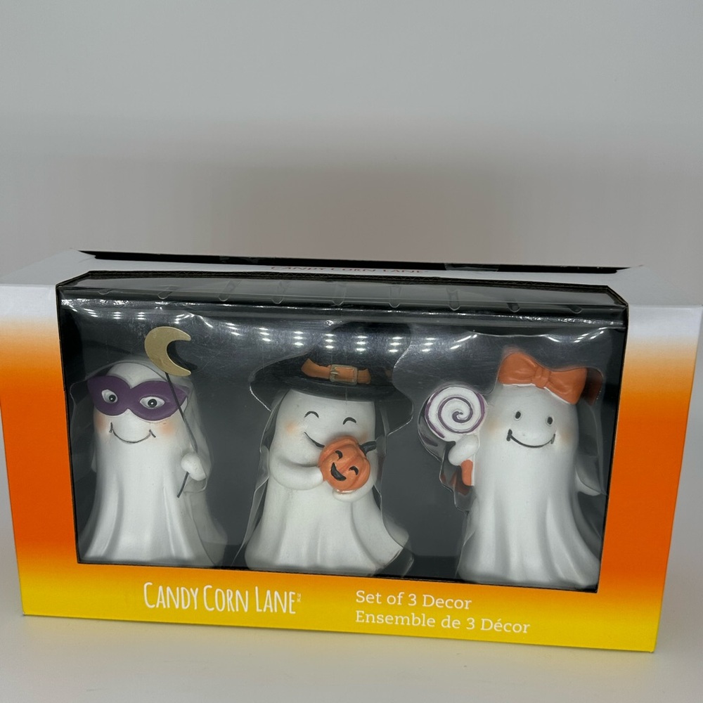 Cute Halloween Ghosts 3 Piece set. Resin New from Candy Corn Lane!